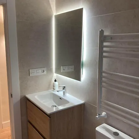 La Ventana De Foncalada Exterior Tranquilo Pleno Centro Parking Gratis Wifi דירה