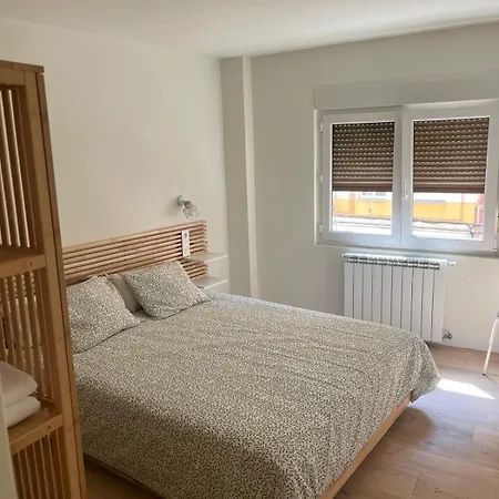 La Ventana De Foncalada Exterior Tranquilo Pleno Centro Parking Gratis Wifi אוביידו