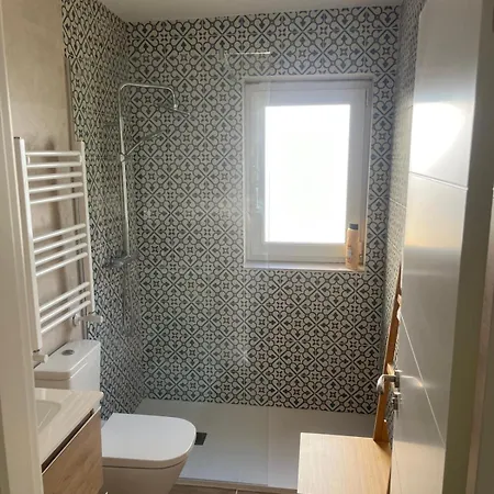 La Ventana De Foncalada Exterior Tranquilo Pleno Centro Parking Gratis Wifi דירה