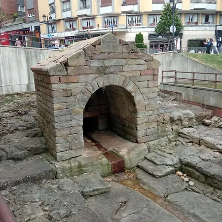 La Ventana De Foncalada Exterior Tranquilo Pleno Centro Parking Gratis Wifi * אוביידו