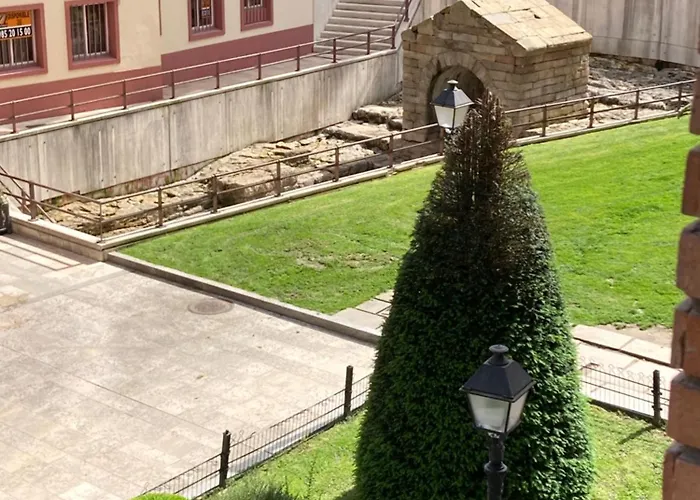 La Ventana De Foncalada Exterior Tranquilo Pleno Centro Parking Gratis Wifi 아파트 오비에도